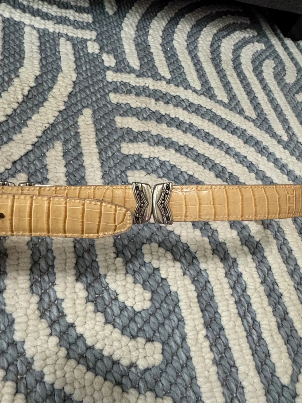 Vintage Brighton B2701 Reversible White Tan Croc Embossed Leather Belt Hinged